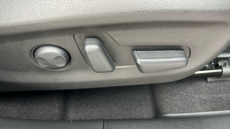 Hyundai KONA 150kW Ultimate 64kWh 5dr Auto Electric Hatchback